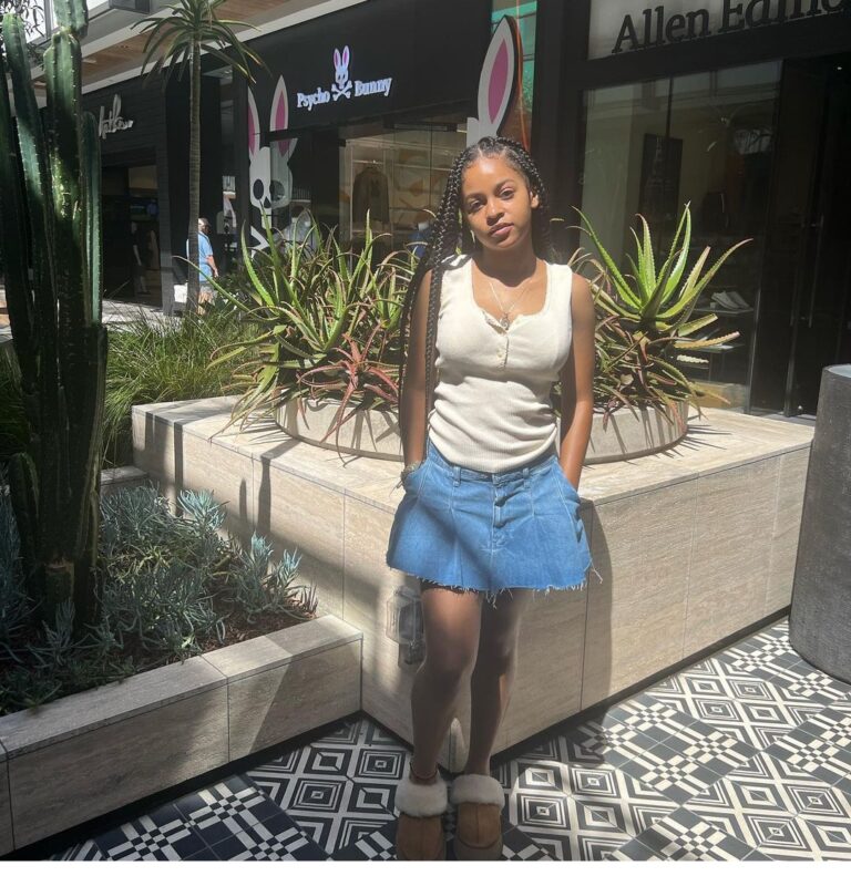 Bailei Knight Biography, Age, Boyfriend, Father, Mother, Net Worth.
